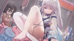 娃娃机中少女